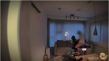 经典裤袜水手服 白给半夜的夜袭