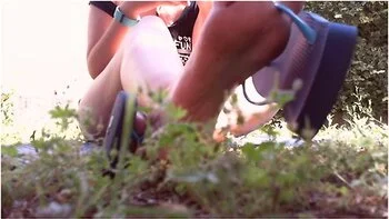 Nicolettas Sexy Feet In The Garden Are Wearing Flip-flops