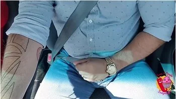 Tommy A Canaglia And Lady Muffin In She Gives Him A Pump In The Car