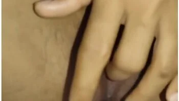 ගදර කවරත නත අතර ඇගලල ගහල බඩ යවව Sri Lankan 18+ Teen 18+ Girl Hot Fingering