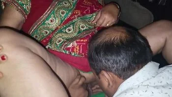 Kinky Indian Cab Driver Fucks Desi Wife in Car - Taboobreakers HD Homemade