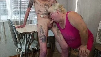 Stepmom Deep Throat Blowjob and Handjob with Cum in Mouth Swallow