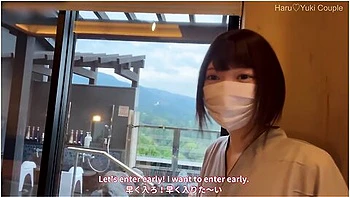 素人絶景!?貸切露天風呂ての野外フェラ生sex 素人カッフル/美少女/色白美乳/中出し/フル動画(23分)/일본여대생과질내사정섹스