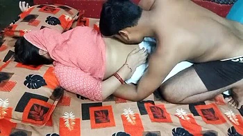 First Time Bhabhi Hot Romance With Big Natural Tits - Desi Aunty Homemade