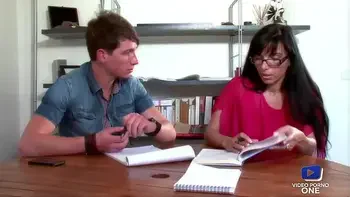 Je prends des cours privés pour pouvoir la baiser