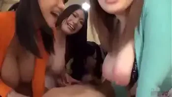 la gloria de Japón en forma de tetas