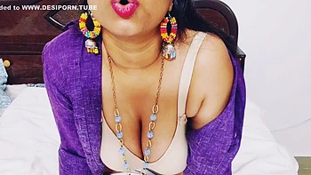 Wet Girl - 18 Year Old Girl Fingering Wet Pussy On Video Call With Her Boyfriend Desi