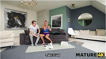 Russian Milf Thought It Was The End Of The World, So She Craved A Cumshot