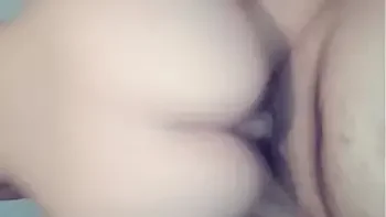 مغربية مراكشية تتحوى مع صاحب قاتلو حويني غي من لفوق بلا مادخلو عافاك