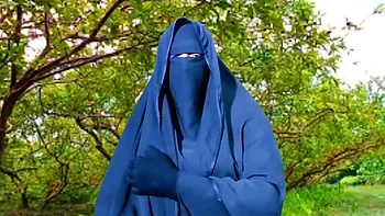 Bangladeshi Housewife Nadiya Fucks Neighbor At Night - Big Tits Blowjob Homemade Bengali Sex