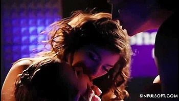 Watch Elegant And Olivia Sparkles Action