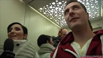 Amateur couple took sexy experienced milf for threesome