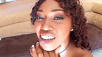 Questa Puttana Adora Farsi Riempire Da Un Cazzo Nero