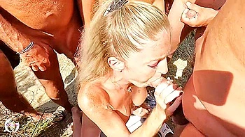 Ta Voisine A Plage (bukkake Made France)