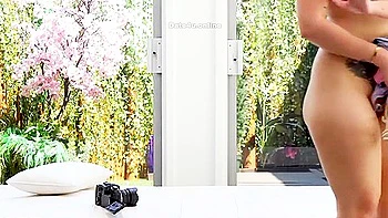 Nika Venom A Chance To Shine With Legs Wide Open 3mlx