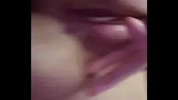 [Area51FREAK] uncontrollably SQUIRTING HERSELF after using VAGINA PUMP