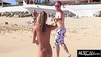 Six Horny Lesbians Go At It On A Public Beach