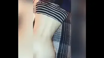 FOLLANDO DURO a Jovencita MEXICANA en la PRIMERA Cita, Después de unas Copas se DEJA GRABAR y COGER ! Le Gusta que le Jalen el PELO y le den NALGADAS! Sexo Casero Real!