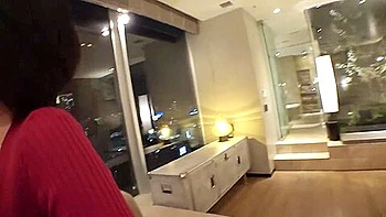 スケベな身体で男を誘う小悪魔ボディのGカップ巨乳美女