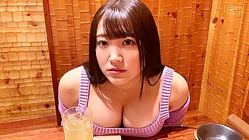 Iカップ爆乳＆ヤンデレな美少女と密着ラブラブのデレデレSEX