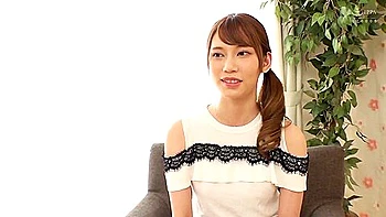 見るからにスケベそうな人妻が登場！エロ企画に参加させて本番sex