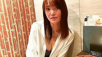 スレンダー巨乳なパイパンナースが悶絶ご奉仕