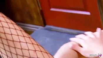 Hot Babe Gives Wild Blowjob & Throat Fucked In Hardcore