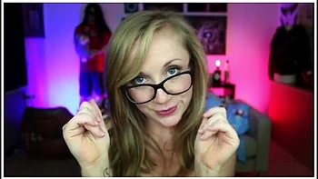 Leianam Young French Girl With Glasses Sucks A Big Dildo In Deepthroat Mode