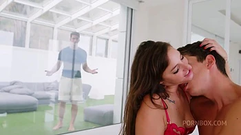 Mi Novia Se Pone Cachondo Y La Comparto Con Mi Hermanastro Amirah Adara