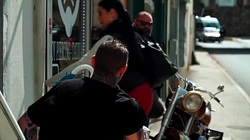 Sophia, 37 years old, is very hot... - Jacquie et Michel TV