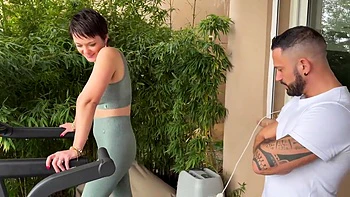 A nyotaimori for Viota - Jacquie et Michel TV