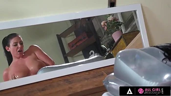 Gives Her Client A Hawt Massage Full