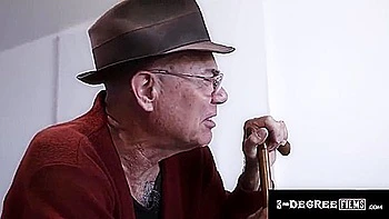 Hardcore Dirt - Eliza Ibarra And Tali Dova