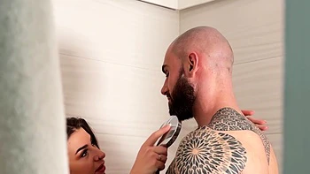 Marie accepts the invitation of a sulphurous couple!! - Jacquie et Michel TV