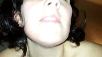 bien dévouée a nous faire jouir