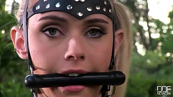 Use the Grass, Girlie