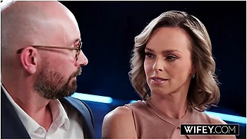 Gorgeous Fit Hotwife Serenity Cox Gets Huge Creampie In Threesome