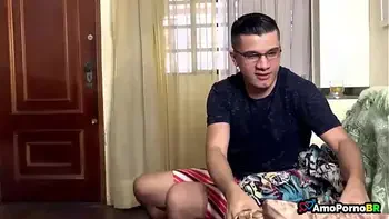 Esse novinho comeu minha esposa - Videos Porno