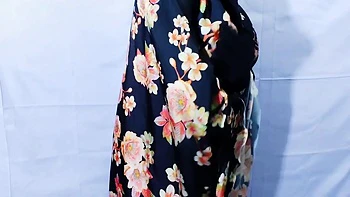 Muslim Hijabi Beautiful Housewife Fucking With Neighbor - With Clear Hindi Audio