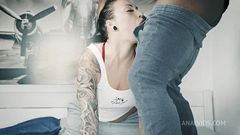 Huge Load Of Cum In Her Face