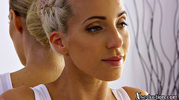 Big-titted blondie pussylicked by masseur