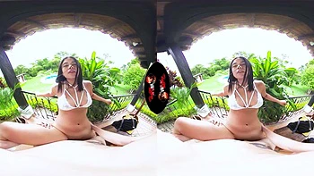 Pretty in paradise: Blowjob, Cowgirl  Latina VR Porn