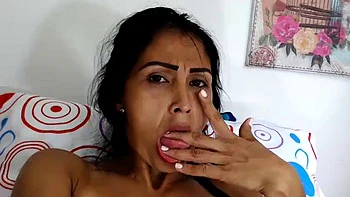 Karlaroxx: Amateur, Brunette  Chaturbate Porn