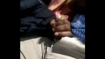 बस में चाची की चूत