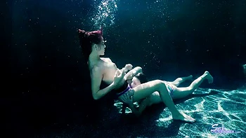 Rubbing Right ft. Evelin Stone  Vivianna Mulino: Licking, Xnxx  Asian Porn