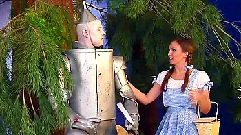 Not The Wizard Of Oz Xxx (2010s,usa,maddy O Reilly, Anikka Albrite)