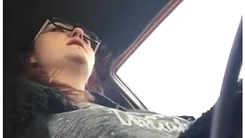 Teen Flashes Tits While Driving