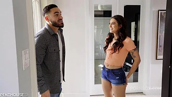 Sofie Reyez Gets a Babysitting Job