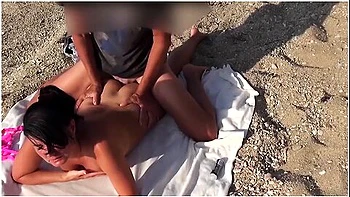 Alexandra Wett - Public! Mass Meet-up At Banana Beach With Guaranteed Cumshot