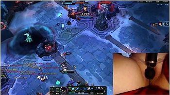 Omg! Playing With My Vibrator On The Highest Setting! League Of Legends #9 Luna - Gamer Girl